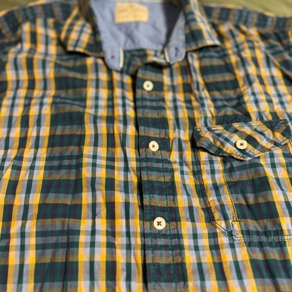 Tommy Bahama Men's Large Green/Yellow/blue Plaid Roll Tab Long Sleeve Button Up - Picture 3 of 6